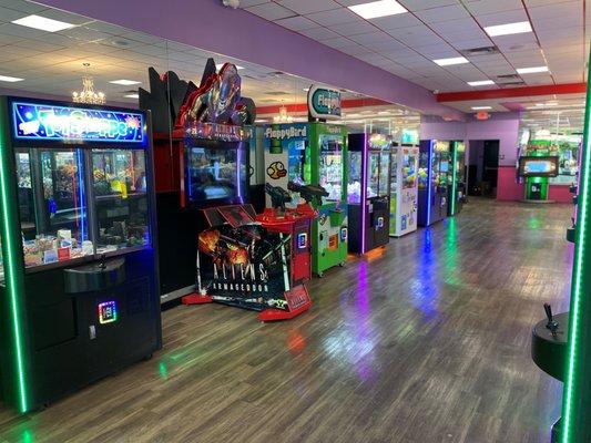 #FunPlaceForTeens
  #FunPlaceForKids
  #Arcade
 #ClawMachineArcade
 #FunThingsToDo
 #ArcadeGameRoom