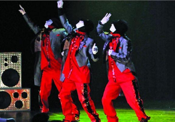 THE LIVE MIME HIP HOP DANCE PERFORMANCE GROUP .. VISIT US WWW.SHOHNBLAZE.COM