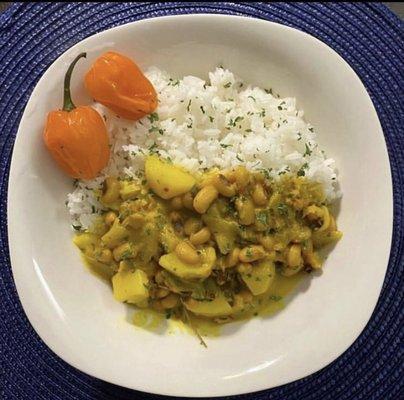 Curry Chicken Peas meal