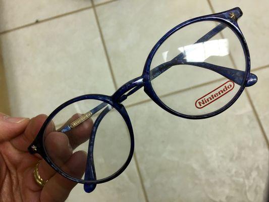 Rare retro Nintendo frames, didn't even know they made these!