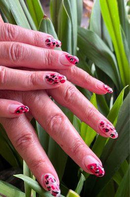 Beautiful nails by Bea.