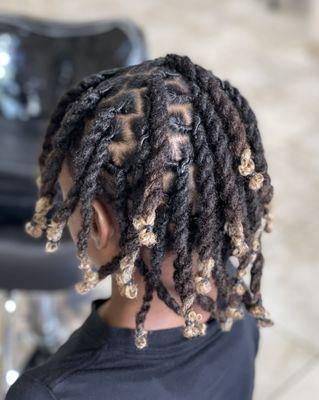 Retwist and two-strand