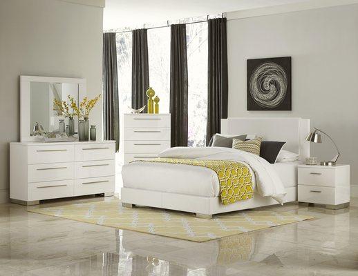 Modern Bedroom HME 1811