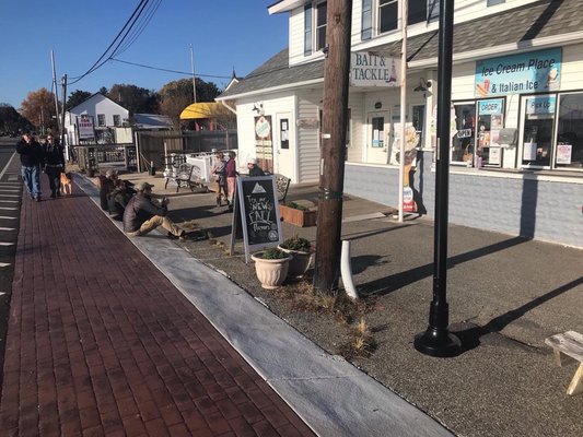 Sidewalk leading to The Ice Cream Place