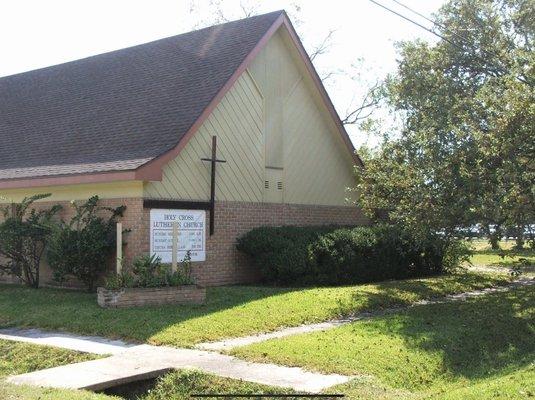 Holy Cross Lutheran Church 2702 Rosalie Avenue Houston, TX 77004