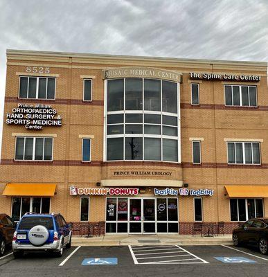 Dunkin' - Baskin-Robbins' Store #344087 at 8525 Rolling Road in Manassas Virginia 20110.  Phone 703-330-4411