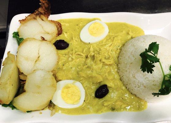 Aji de gallina! Chicken in thick cream, wow