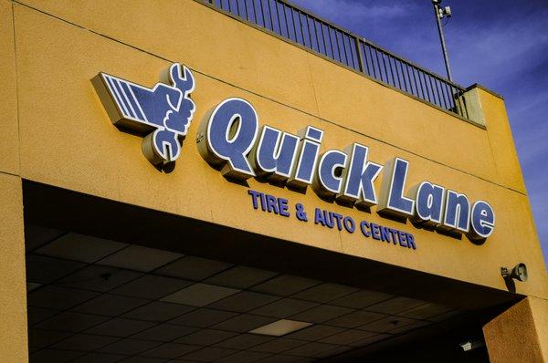 Quicklane Entry above the Quicklane service drive at Vista Ford Lincoln in Oxnard.