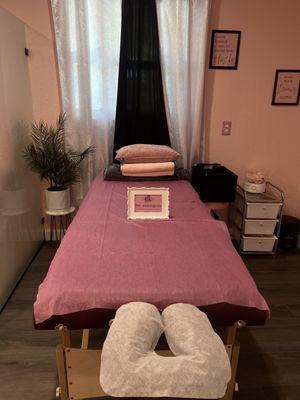 Massage table