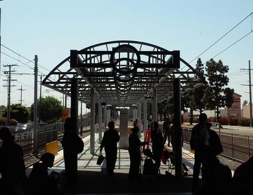 Willowbrook / Rosa Parks Station