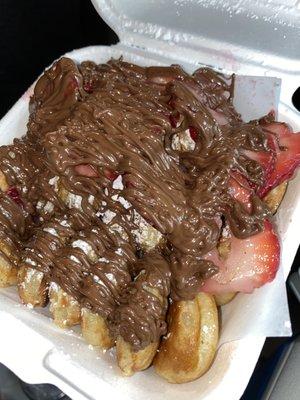 Chiki pancakes
 Strawberry
 Nutella