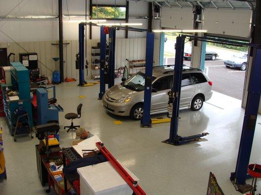 Committed to providing our crew with the training & tools to repair and maintain your vehicle.