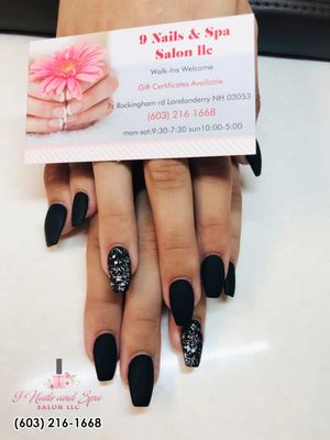 Manicure design at 9 Nails and Spa Salon LLC - Nails salon in Londonderry NH 03053