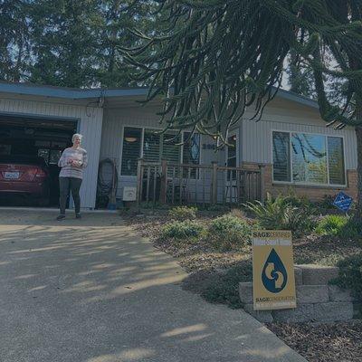 Susan live in South Seattle. Sage Conservation repaired their rain barrels and optimized her water use.