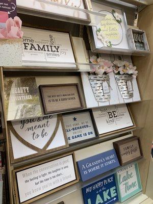 Home decor signage