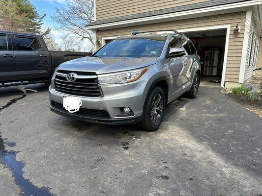 1 year later, this car still looks beautiful thanks to a professionally installed ceramic coating.