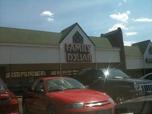 Family dollar in Naugatuck