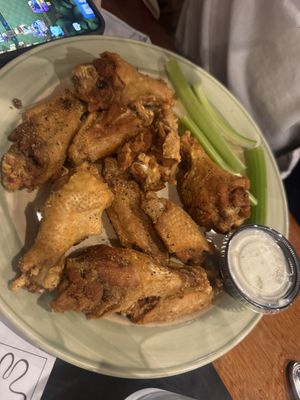 Gilligan's Famous Wings