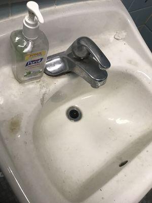 Dirty sink