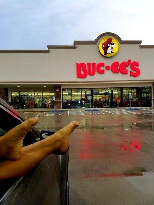 Spare a few bucs for buc ees