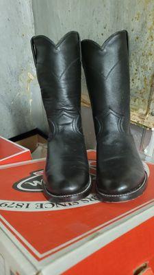 Size 6 black boots