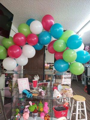 Sample balloon arch display.