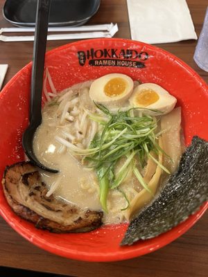 Garlic tonkotsu ramen