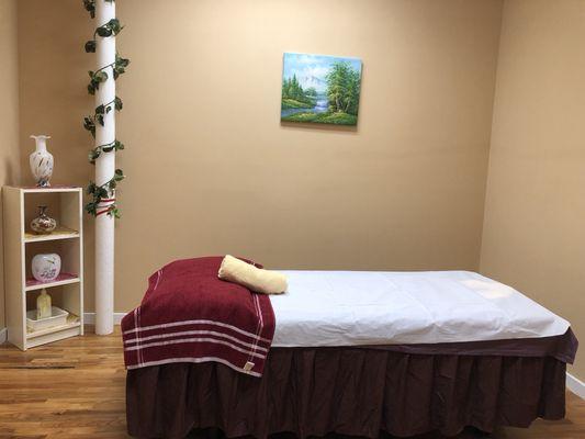 Massage Table, Room 1