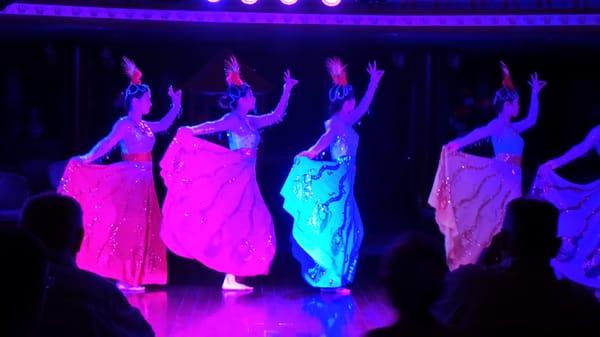 Entertainment on the Yangtze River in China