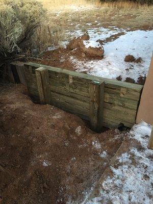 Retaining wall