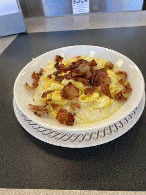 Egg, grits and bacon bowl