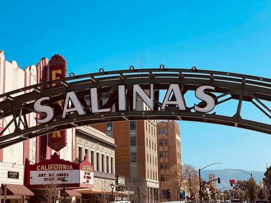 Salinas City Center with Downtown Farmers market every Saturday