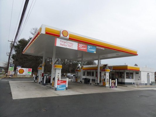 Fuel up at Shell located at 8711 Greenbelt Road Greenbelt, MD!