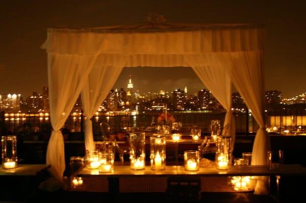 Peppered Moon
 Rooftop Dinner for 2 custom tent