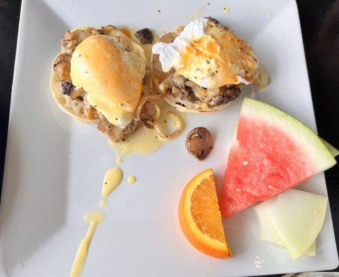 Sausage egg Benedict