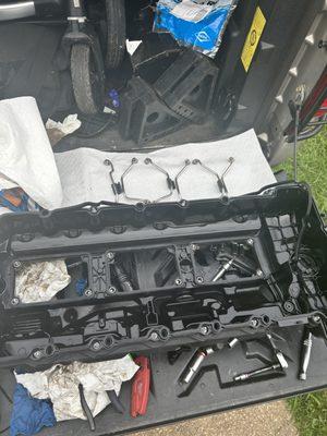 Valve cover