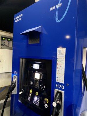 Hydrogen fueling available here. 24/7 don't forget to check if they are offline 1st tho.