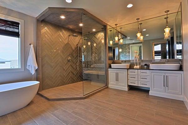 Parade of Homes 2014  - Master Suite Bath , Shower & Vanities