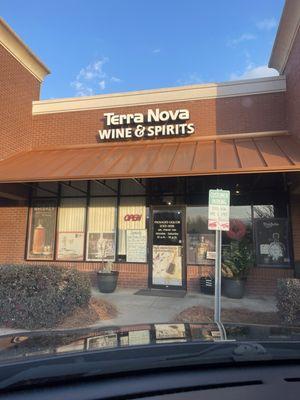 Terra Nova Wines & Spirits