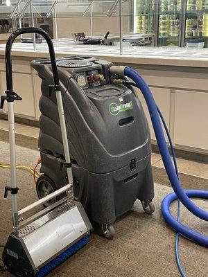 Equipment for a professional carpet cleaning