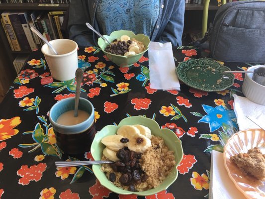 Oatmeal and tea