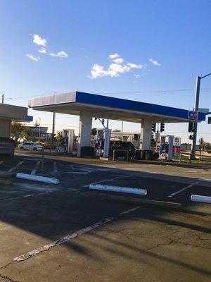 Another look at the Cheaper Gas Station