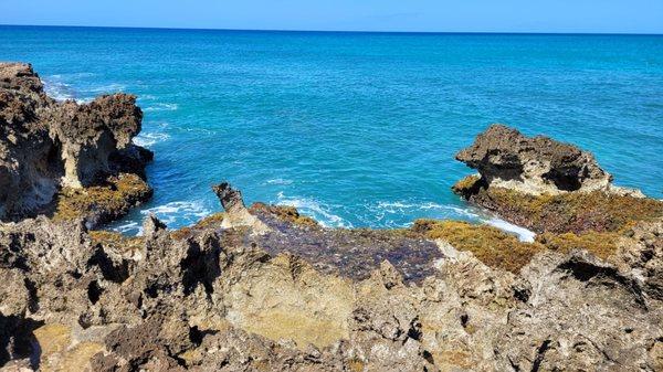 2022-04-03. Nānākuli Beach Park, Oahu. Mermaids Caves. Rocks are very jagged. Wear something more than flip flops!