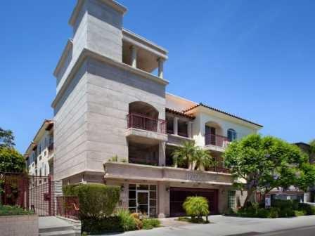 NMS Superior, luxury Northridge apartments close to CSUN