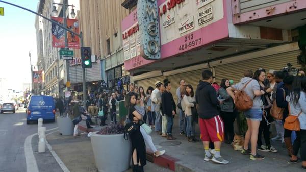 6.5 hour wait at #petaldropla