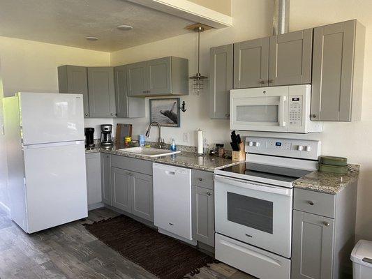 Beautiful full kitchen.