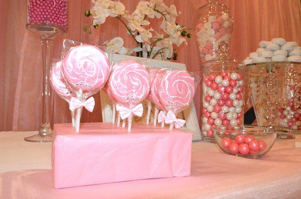 Cute pink lollipop display!