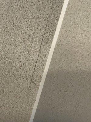 Ceiling texture cracking in 5 places