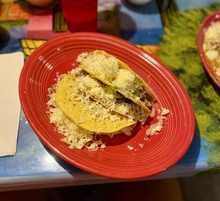 3 hard beef tacos. Look at all that cheese!