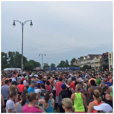 2015-06-05; The start of the 2015 Harbortown 5k, Memphis TN